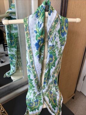 Vintage 2000 April Cornell rayon scarf